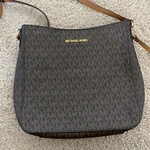 Crossbody Michael kors bag